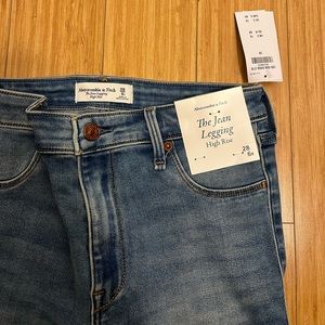 NWT Abercrombie jeans
